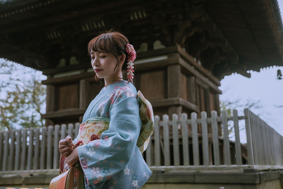 Detailed Guide on Kimono Dressing Techniques and Knowledge